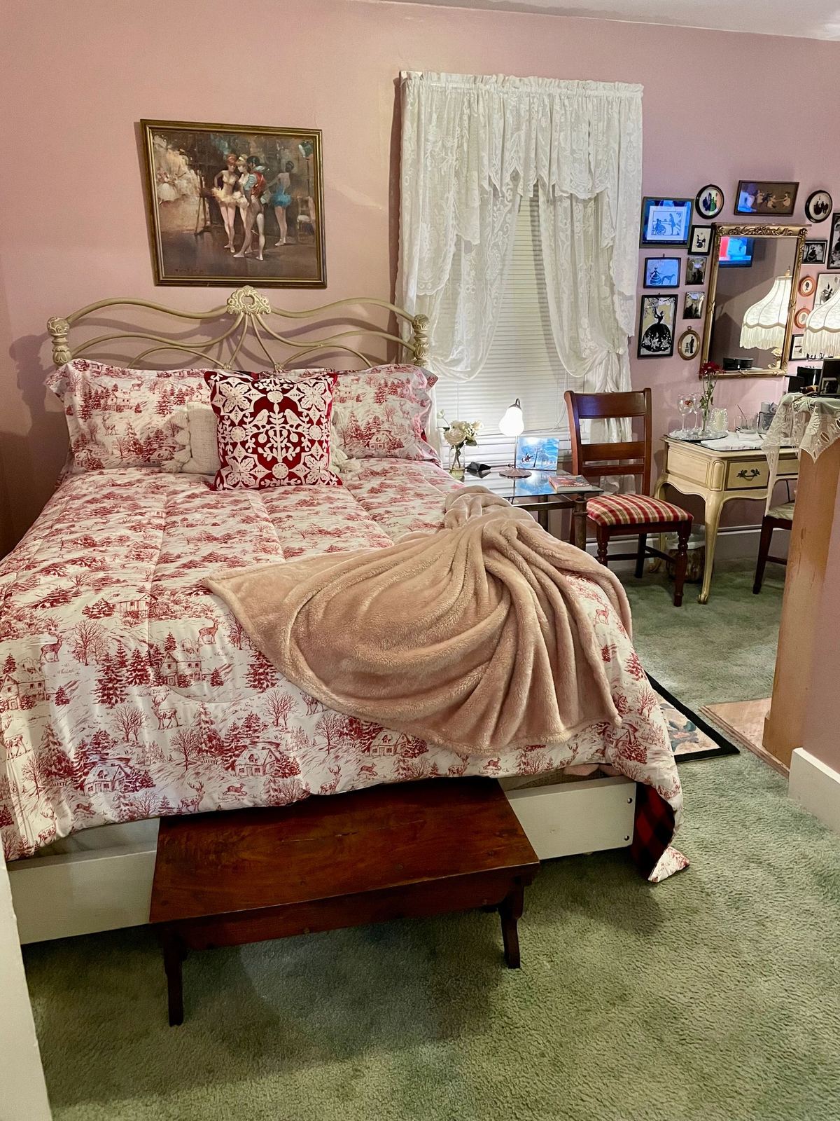Dream Room: pink walls, toile bedding, and a vintage vanity